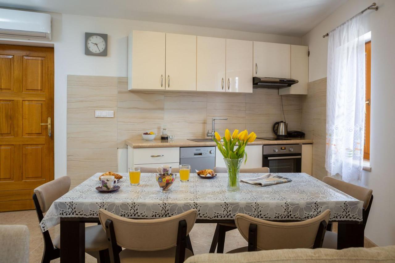 Luxury Stone Villa Nevija 2022 Private Villa Milna  Bagian luar foto