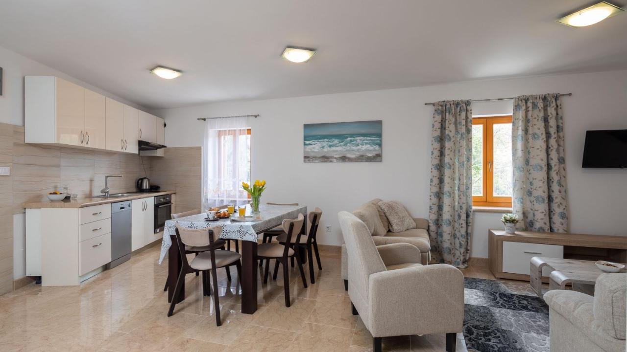Luxury Stone Villa Nevija 2022 Private Villa Milna  Bagian luar foto