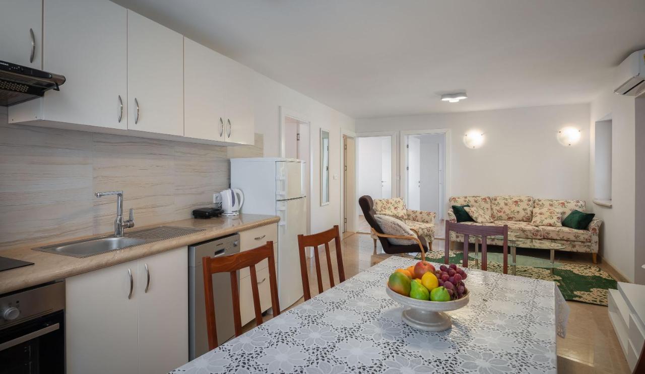 Luxury Stone Villa Nevija 2022 Private Villa Milna  Bagian luar foto