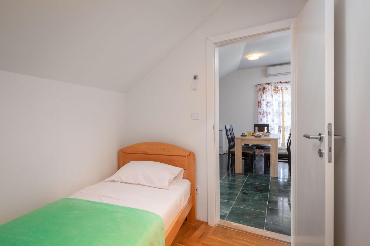 Luxury Stone Villa Nevija 2022 Private Villa Milna  Bagian luar foto