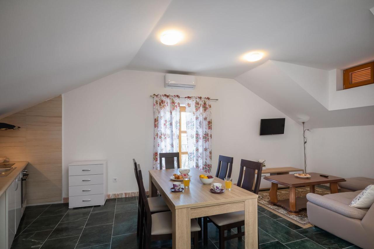 Luxury Stone Villa Nevija 2022 Private Villa Milna  Bagian luar foto