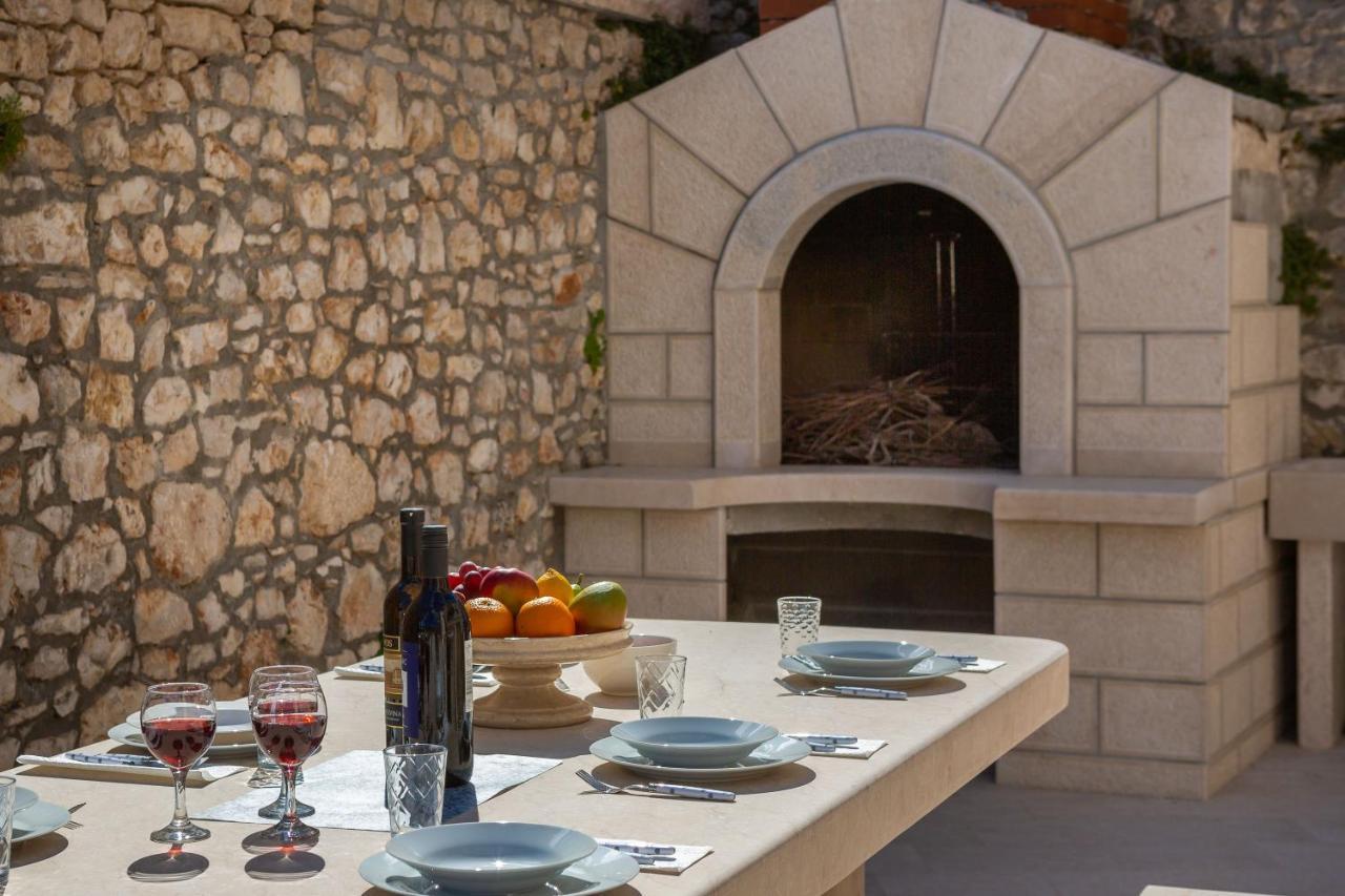 Luxury Stone Villa Nevija 2022 Private Villa Milna  Bagian luar foto