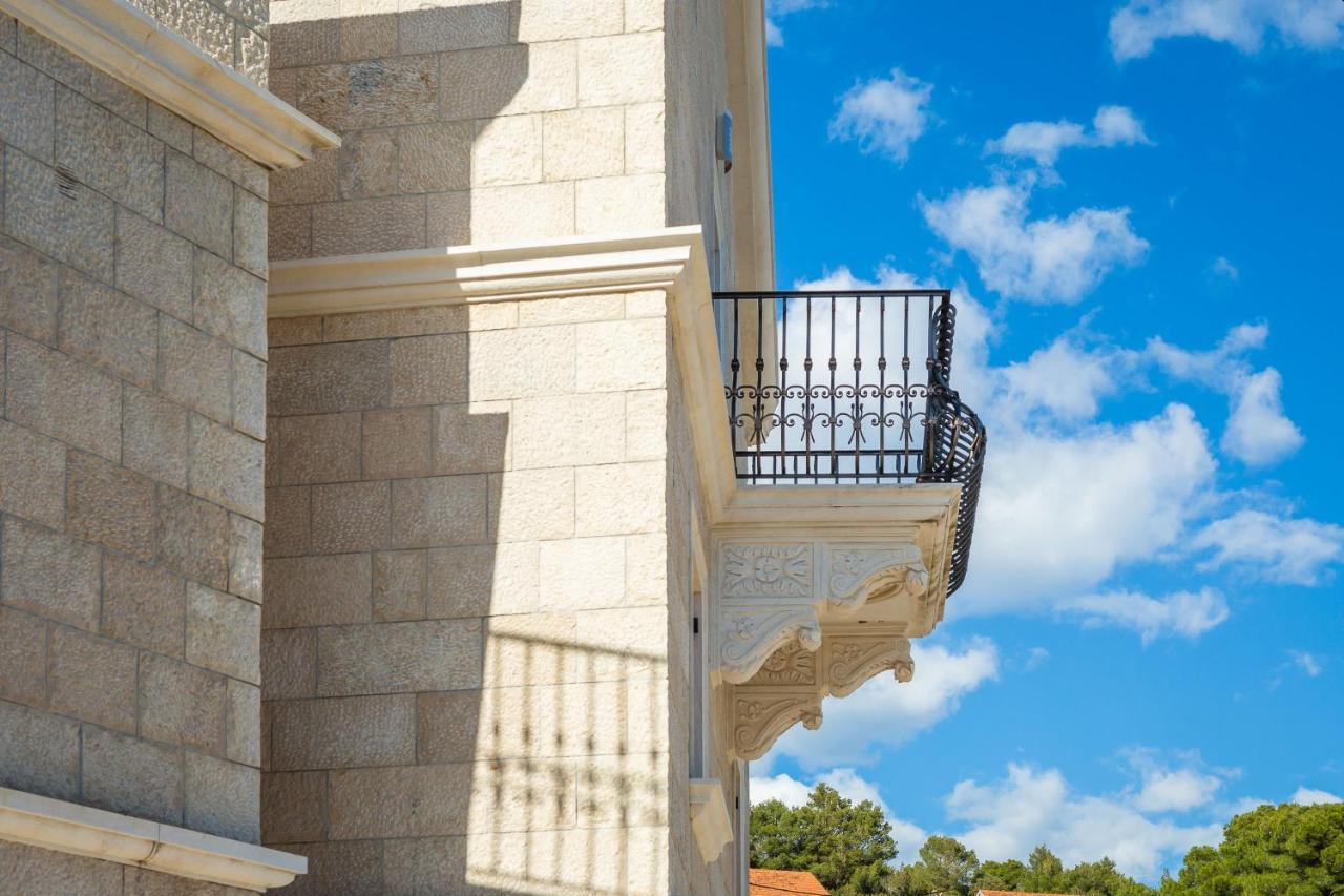 Luxury Stone Villa Nevija 2022 Private Villa Milna  Bagian luar foto