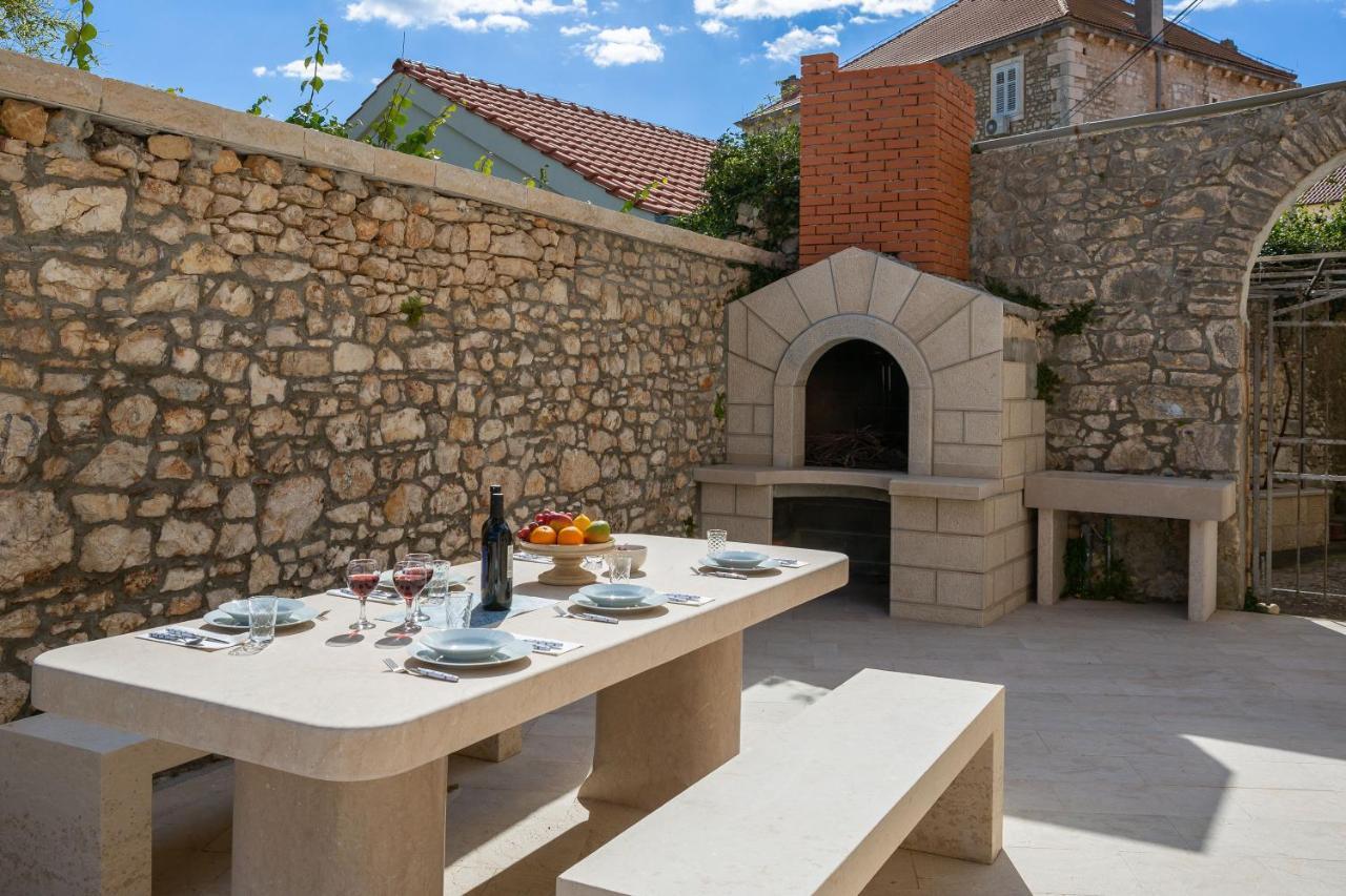 Luxury Stone Villa Nevija 2022 Private Villa Milna  Bagian luar foto