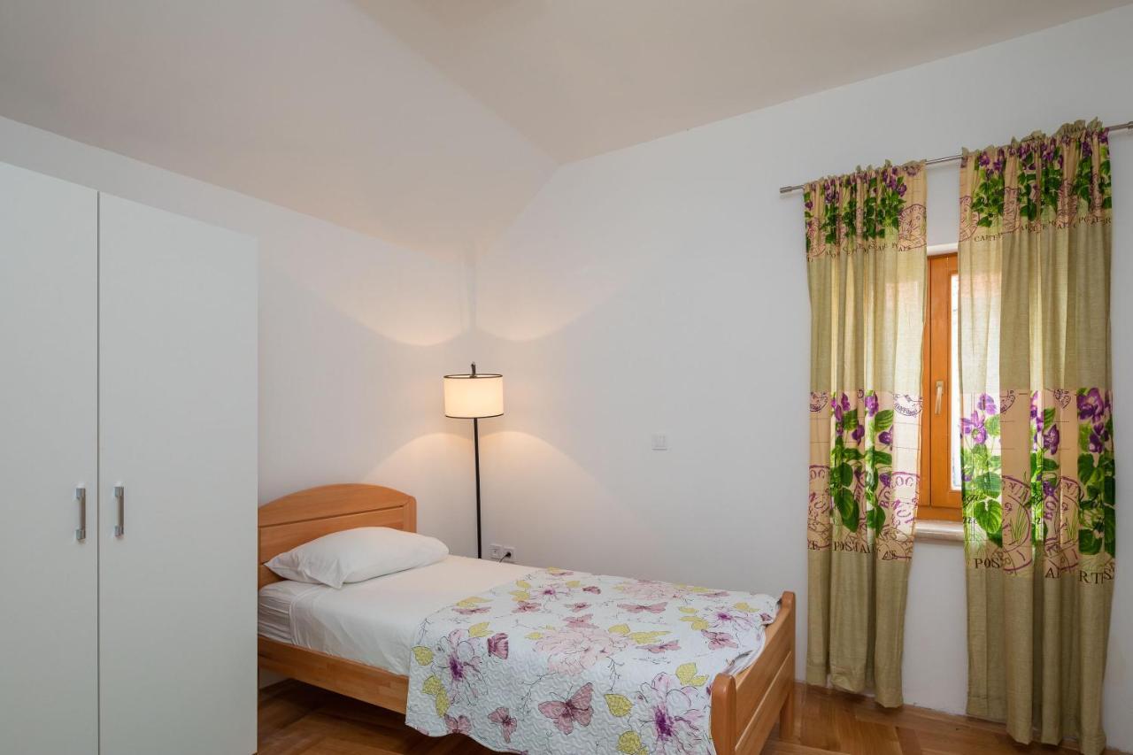 Luxury Stone Villa Nevija 2022 Private Villa Milna  Bagian luar foto