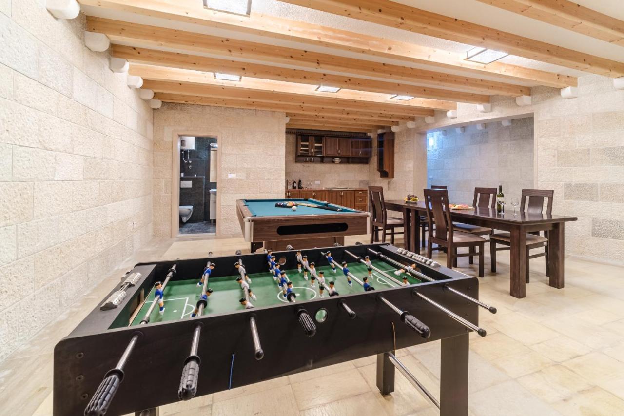 Luxury Stone Villa Nevija 2022 Private Villa Milna  Bagian luar foto