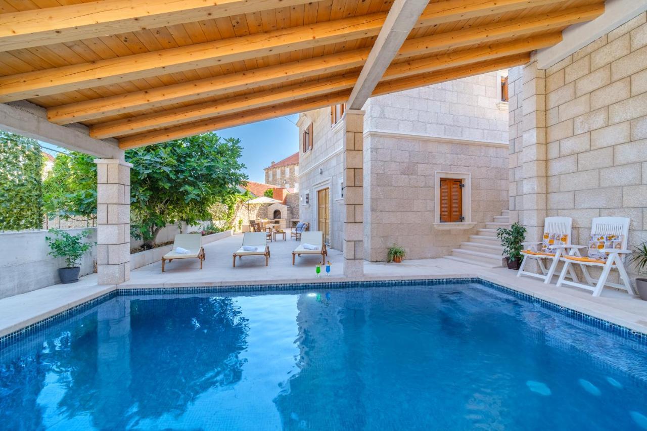 Luxury Stone Villa Nevija 2022 Private Villa Milna  Bagian luar foto
