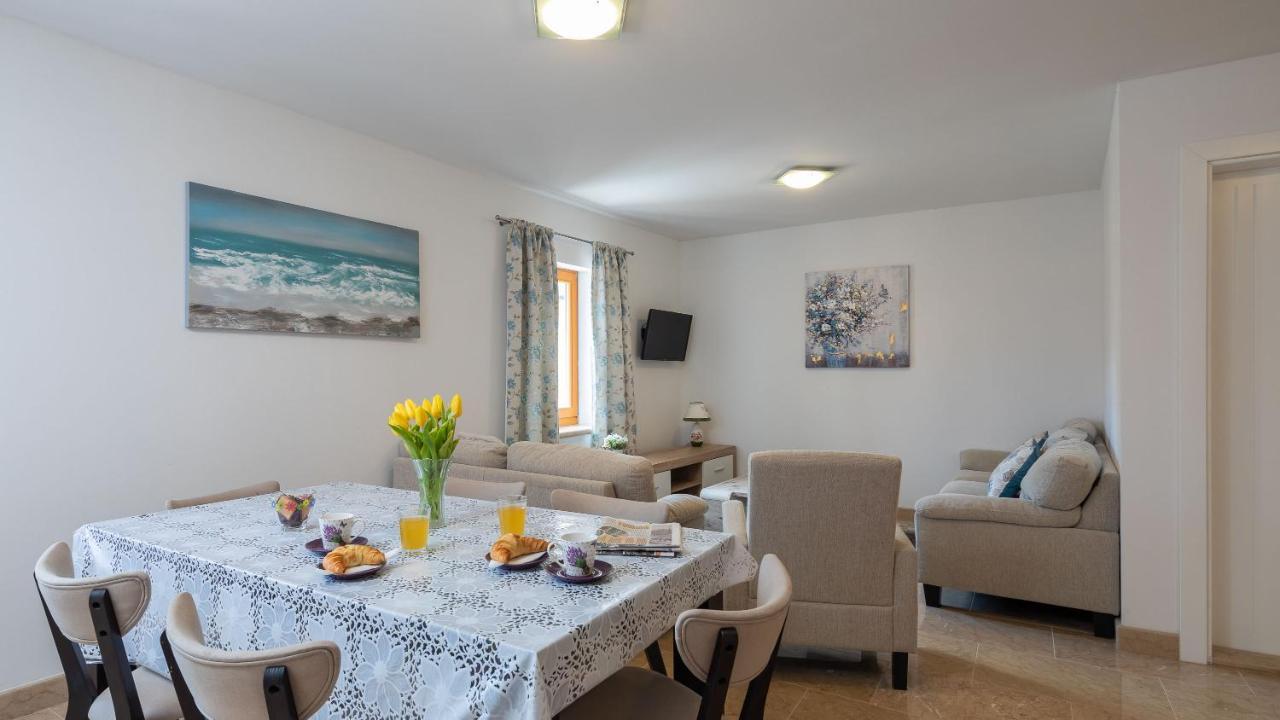 Luxury Stone Villa Nevija 2022 Private Villa Milna  Ruang foto