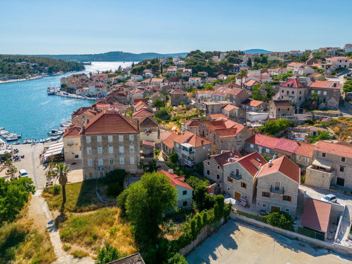 Luxury Stone Villa Nevija 2022 Private Villa Milna  Bagian luar foto