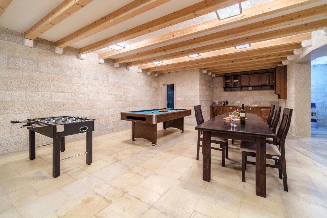 Luxury Stone Villa Nevija 2022 Private Villa Milna  Bagian luar foto
